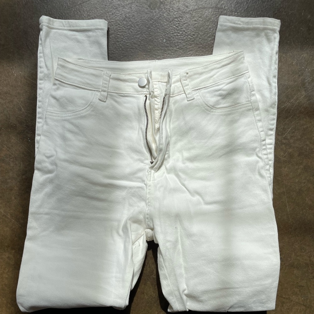 White wash skinny jeans